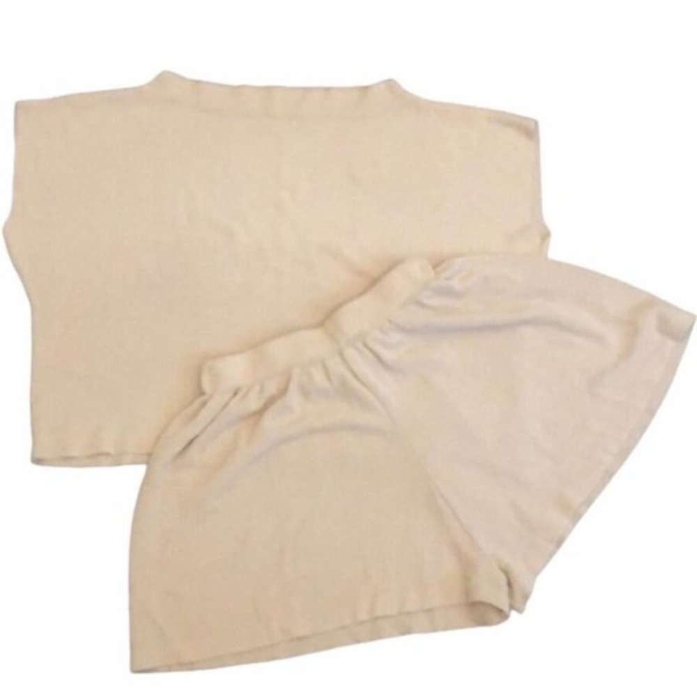 Two Piece Set Outfit Cream Lounge Set Lightweight Top & Shorts Size Small